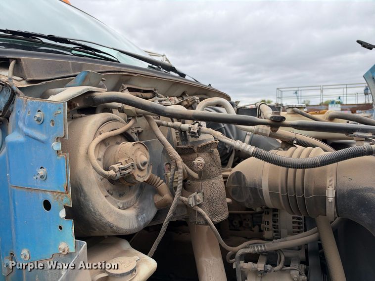 image for item EC4618 2000 Ford F650 dump flatbed truck