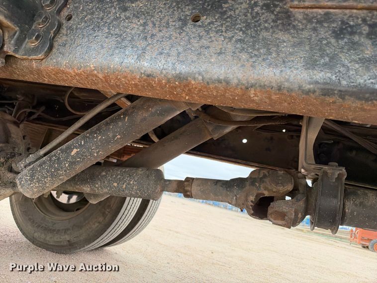 image for item EC4618 2000 Ford F650 dump flatbed truck