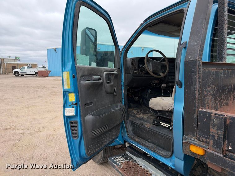 image for item EC4619 2005 GMC C4500 dump flatbed truck