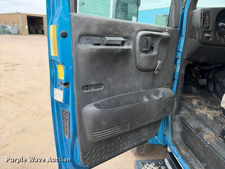 image for item EC4619 2005 GMC C4500 dump flatbed truck