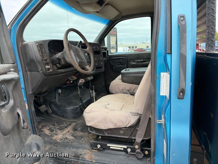 image for item EC4619 2005 GMC C4500 dump flatbed truck