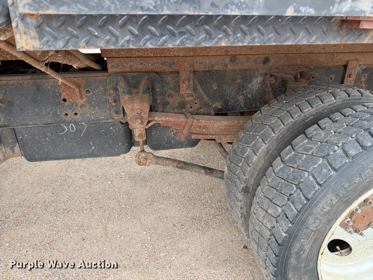 image for item EC4619 2005 GMC C4500 dump flatbed truck