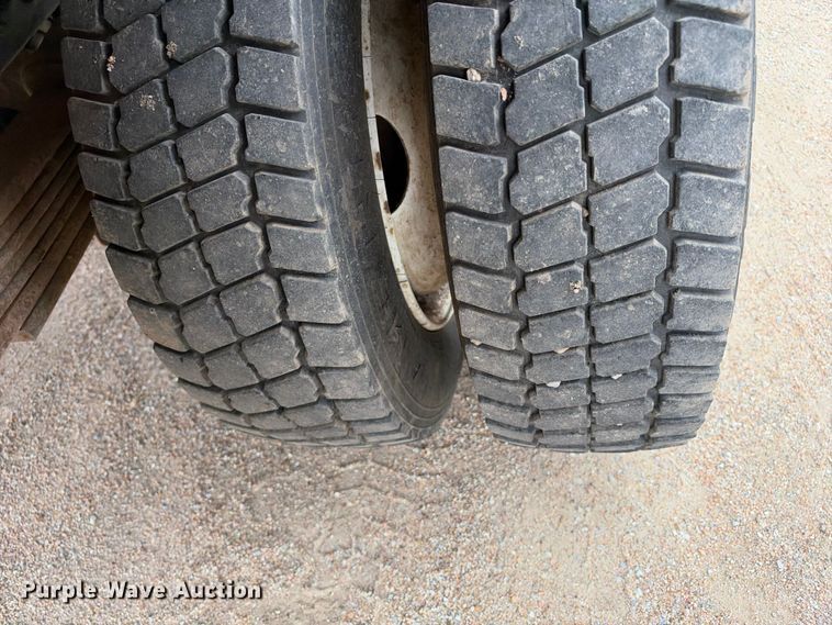 image for item EC4619 2005 GMC C4500 dump flatbed truck