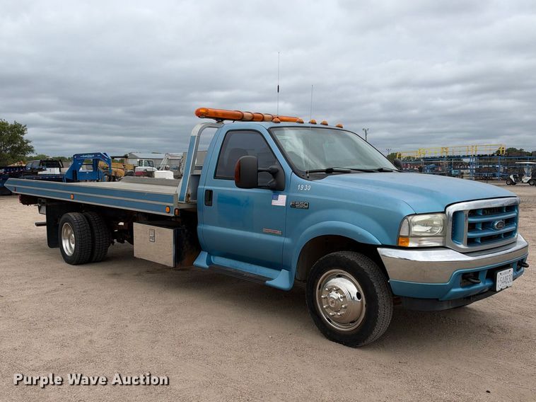 image for item EC4622 2003 Ford F550 rollback truck
