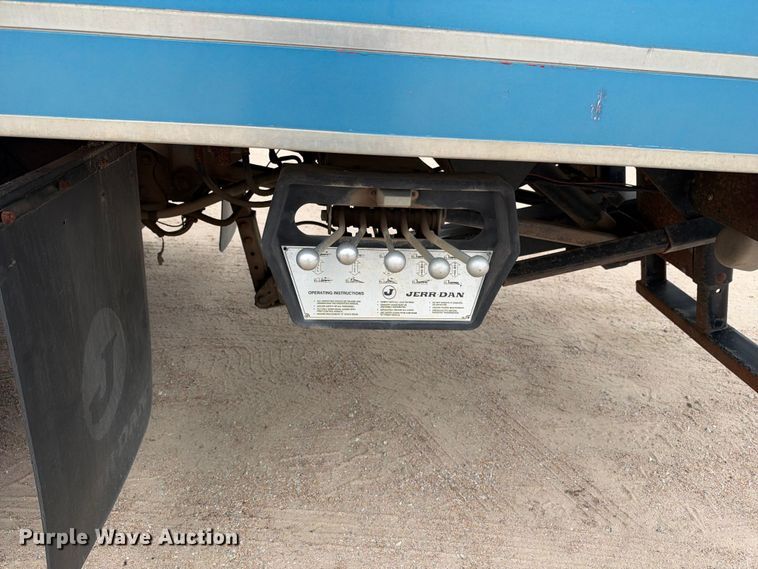 image for item EC4622 2003 Ford F550 rollback truck