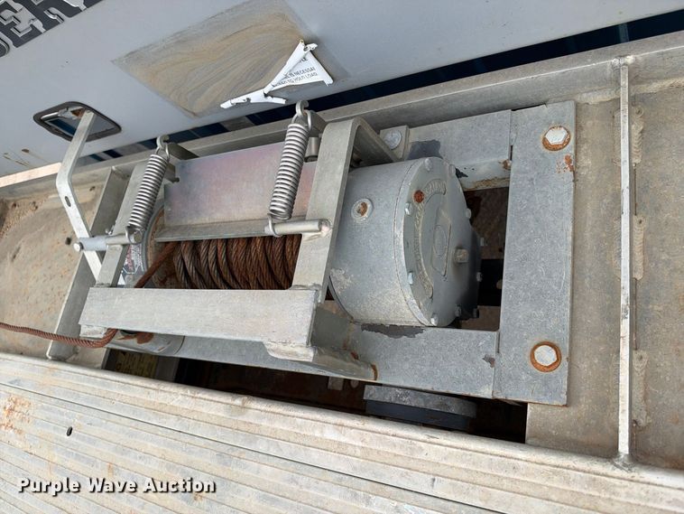 image for item EC4622 2003 Ford F550 rollback truck