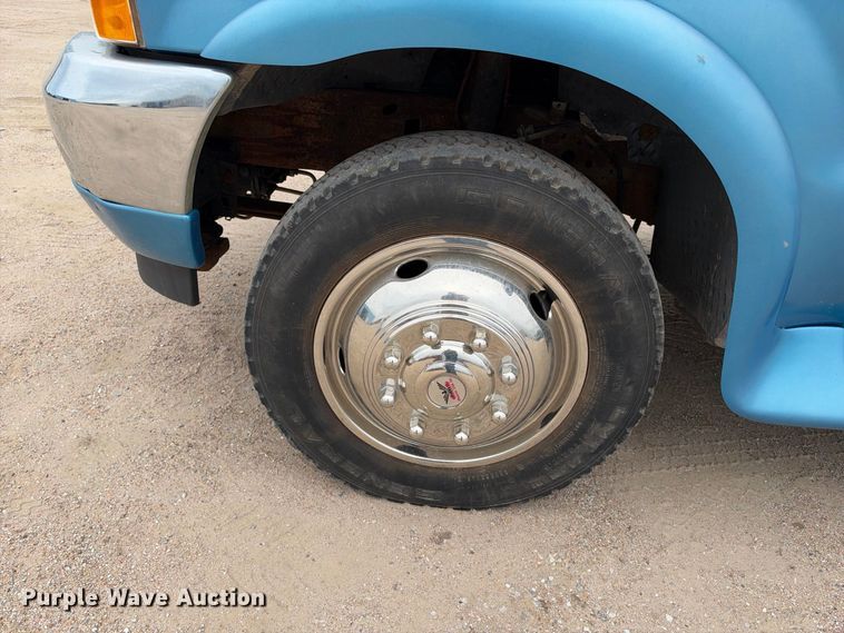 image for item EC4622 2003 Ford F550 rollback truck