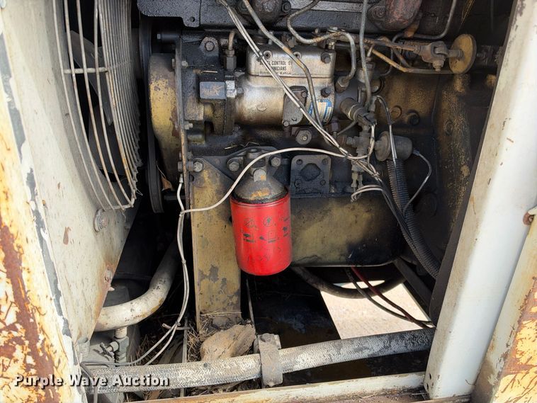 image for item EC4623 1989 LeRoi Air Compressor 