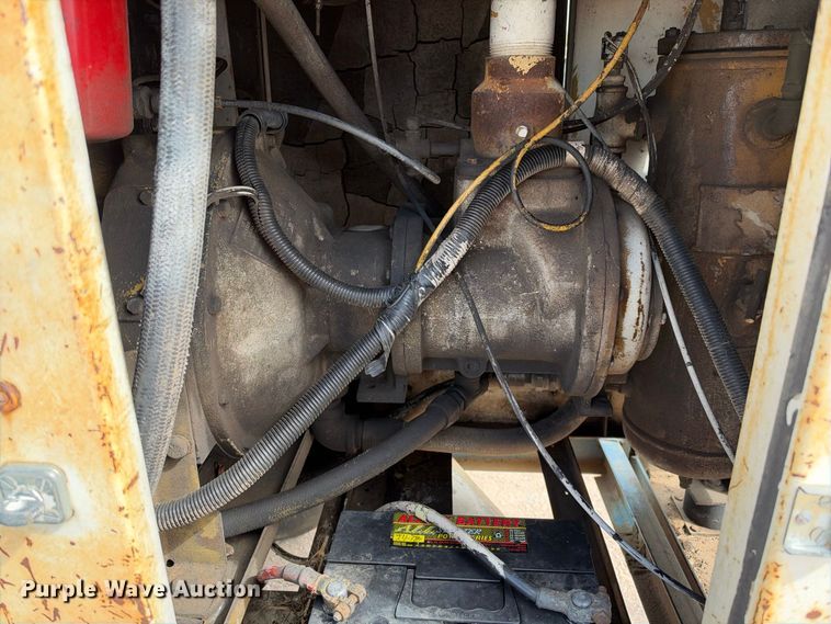 image for item EC4623 1989 LeRoi Air Compressor 