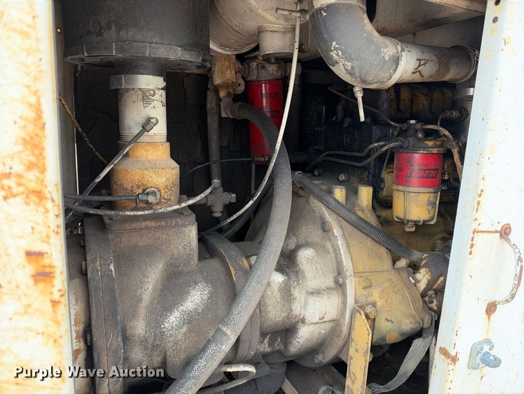image for item EC4623 1989 LeRoi Air Compressor 