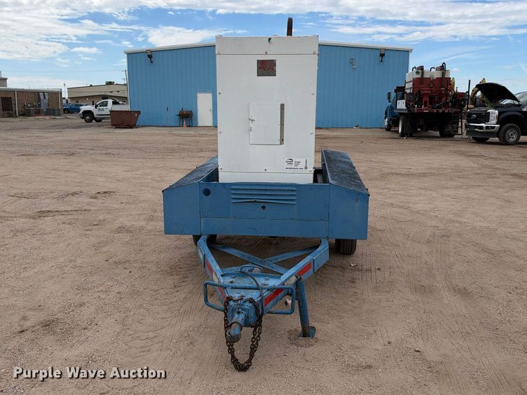 image for item EC4624 1998 LeRoi 125CFM air compressor