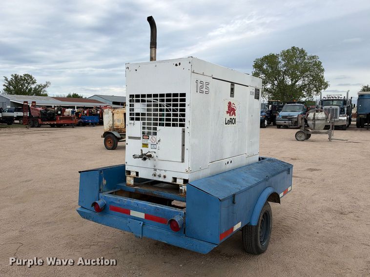 image for item EC4624 1998 LeRoi 125CFM air compressor