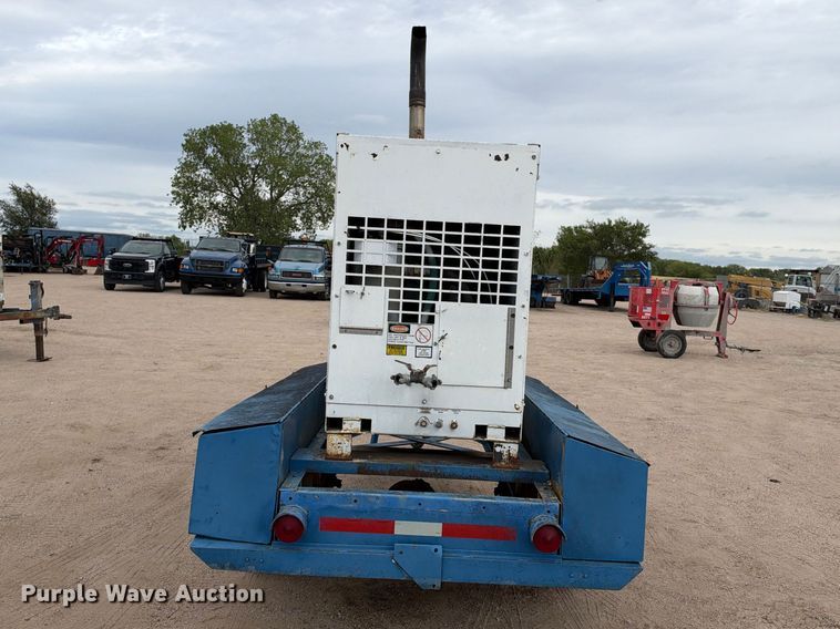 image for item EC4624 1998 LeRoi 125CFM air compressor
