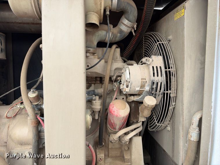 image for item EC4624 1998 LeRoi 125CFM air compressor