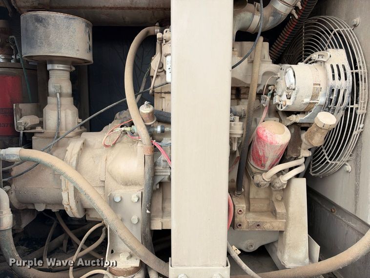 image for item EC4624 1998 LeRoi 125CFM air compressor