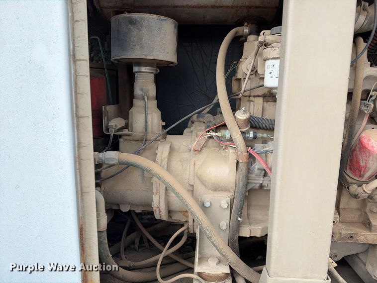 image for item EC4624 1998 LeRoi 125CFM air compressor