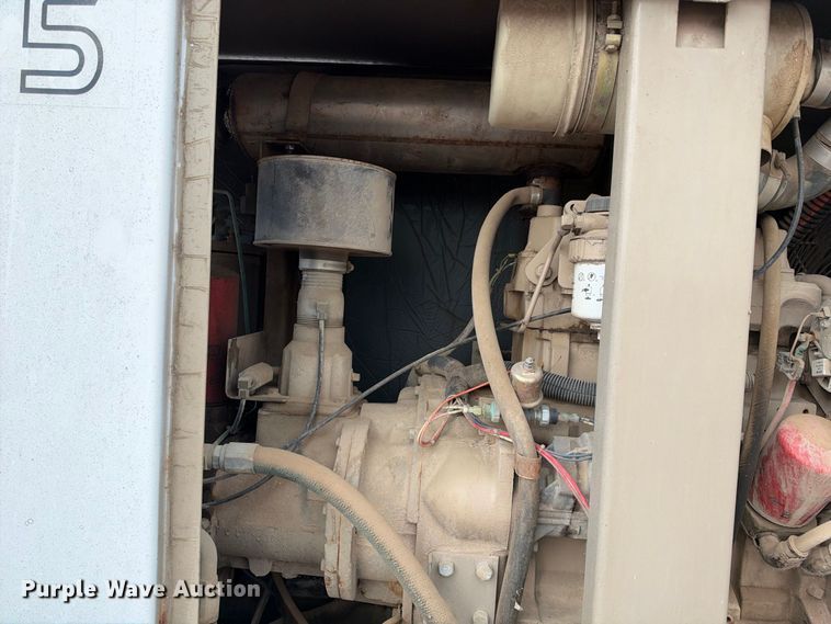 image for item EC4624 1998 LeRoi 125CFM air compressor