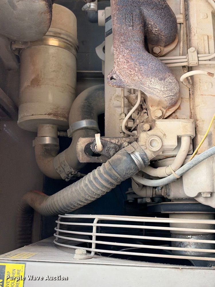 image for item EC4624 1998 LeRoi 125CFM air compressor