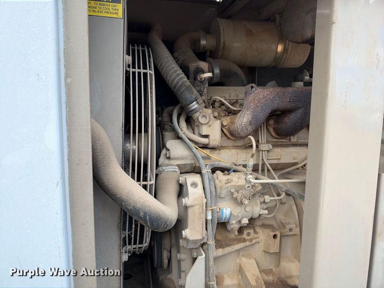 image for item EC4624 1998 LeRoi 125CFM air compressor
