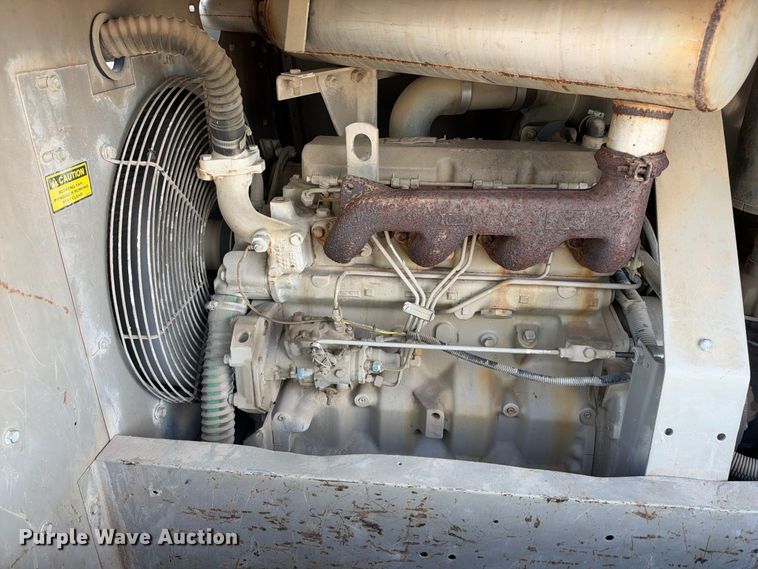 image for item EC4627 1998 LeRoi 185CM air compressor