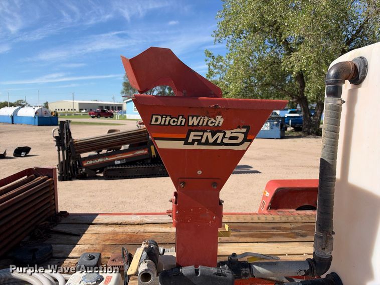 2011 Ditch Witch JT922
