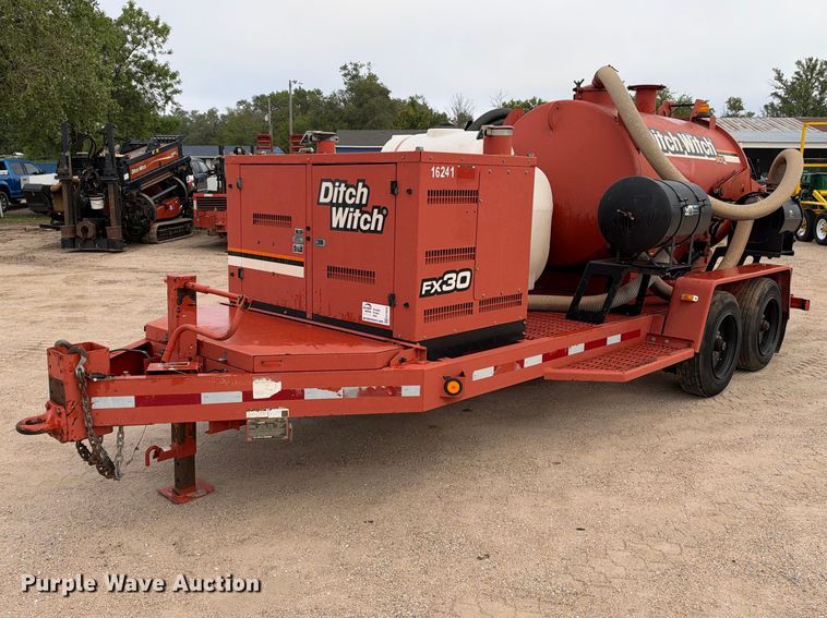 image for item EC4632 2014 Ditch Witch FX30 vacuum excavator