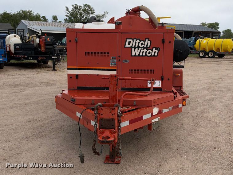 image for item EC4632 2014 Ditch Witch FX30 vacuum excavator