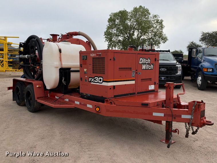 image for item EC4632 2014 Ditch Witch FX30 vacuum excavator