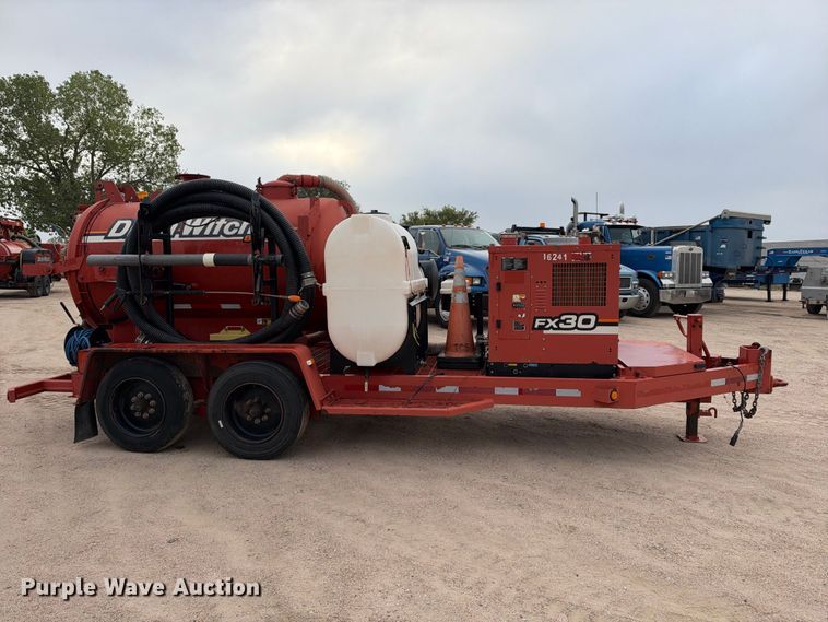 image for item EC4632 2014 Ditch Witch FX30 vacuum excavator