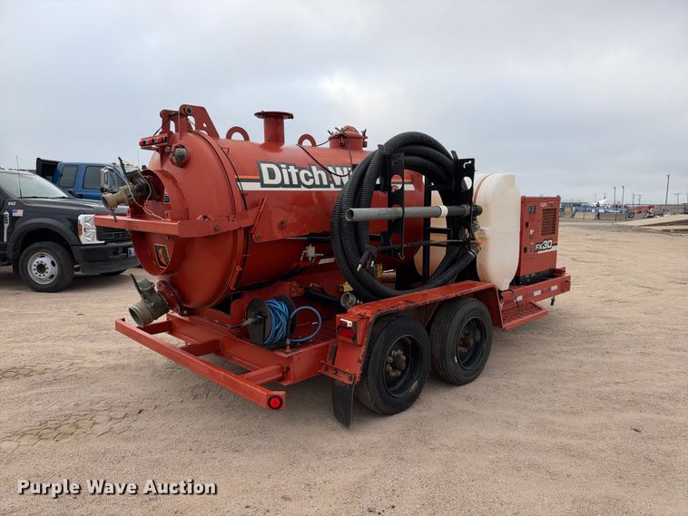 image for item EC4632 2014 Ditch Witch FX30 vacuum excavator
