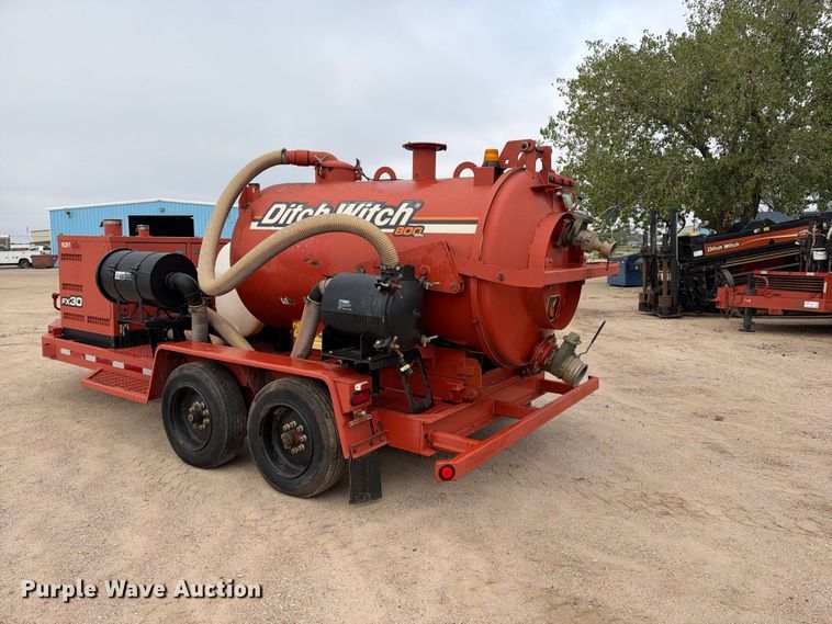 image for item EC4632 2014 Ditch Witch FX30 vacuum excavator