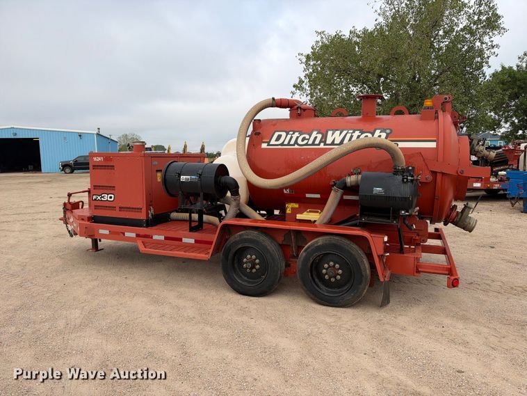 image for item EC4632 2014 Ditch Witch FX30 vacuum excavator