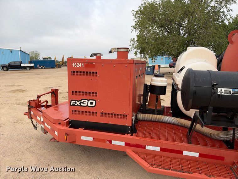image for item EC4632 2014 Ditch Witch FX30 vacuum excavator