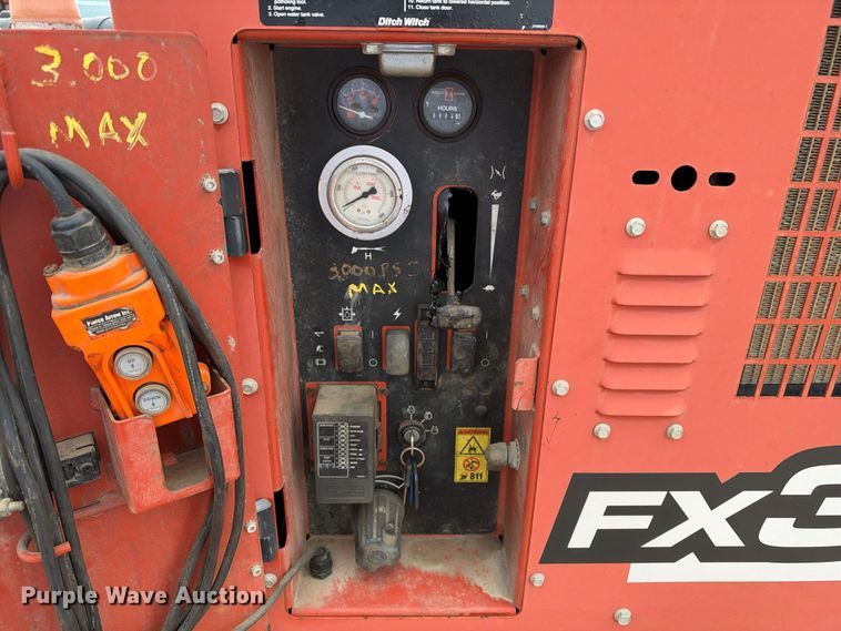 image for item EC4632 2014 Ditch Witch FX30 vacuum excavator