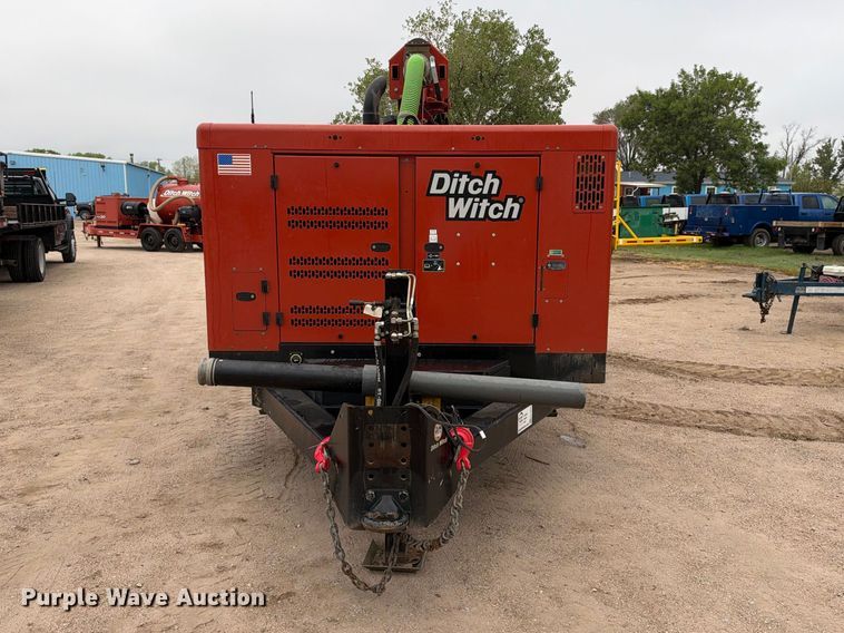image for item EC4634 2022 Ditch Witch HX75 vacuum excavator