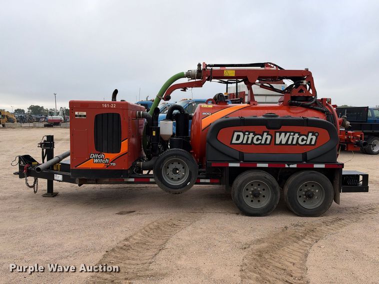 image for item EC4634 2022 Ditch Witch HX75 vacuum excavator