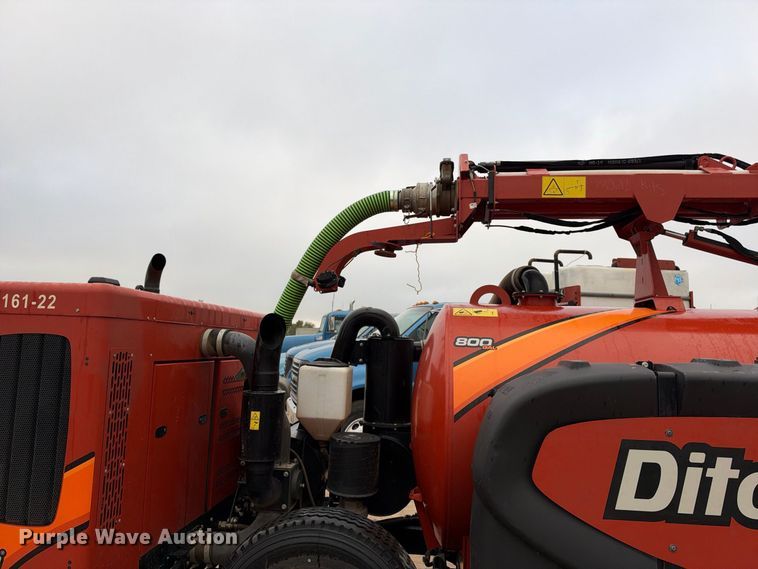 image for item EC4634 2022 Ditch Witch HX75 vacuum excavator