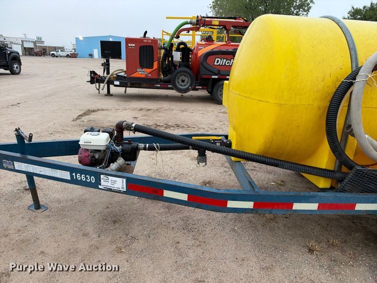 image for item EC4635 Duo Up water tank trailer
