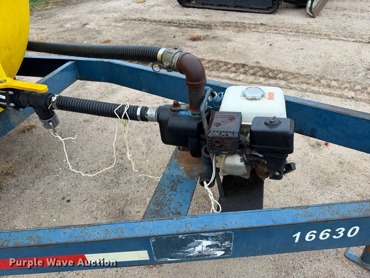 image for item EC4635 Duo Up water tank trailer