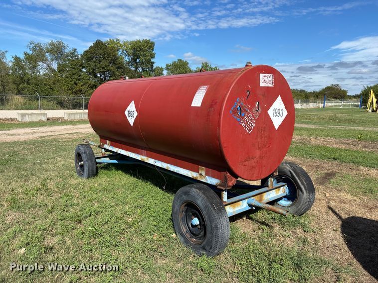 image for item EG2760 Fuel trailer
