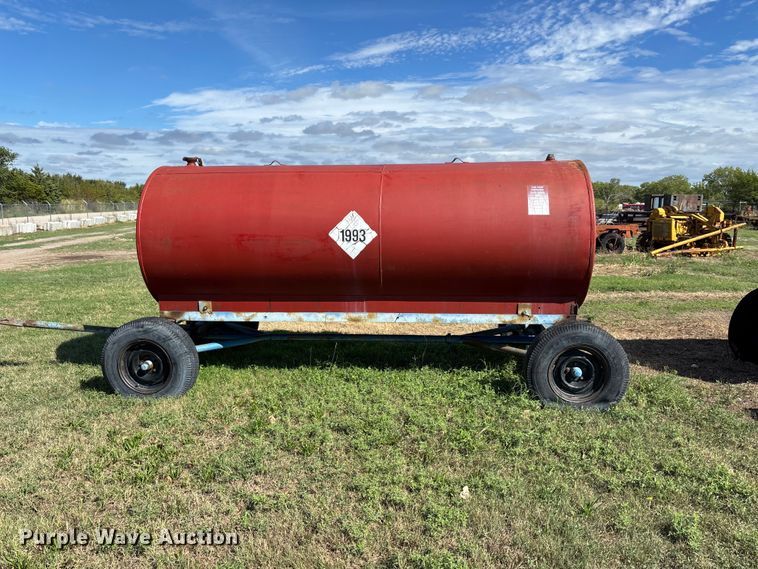 image for item EG2760 Fuel trailer