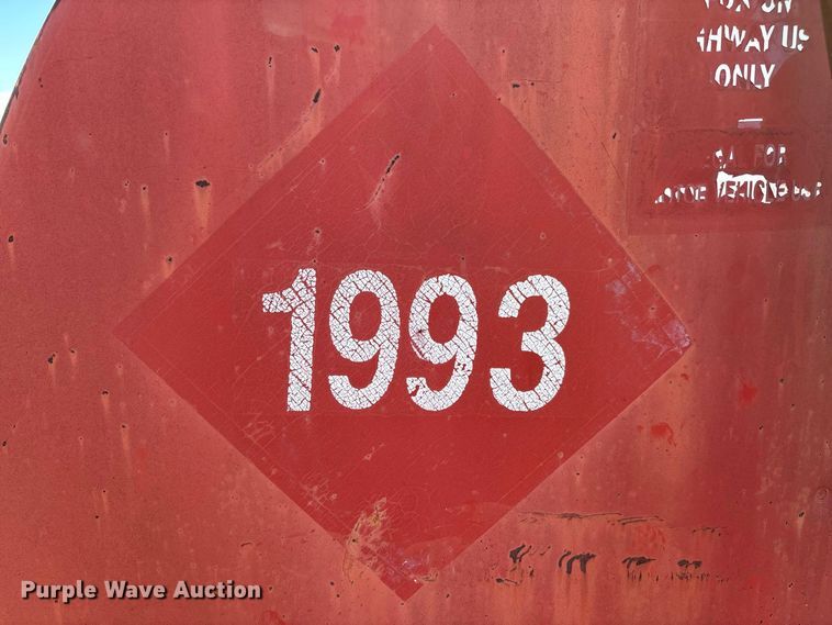 image for item EG2761 Fuel trailer