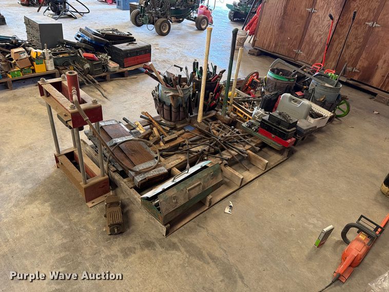 image for item EP7713 (2) pallets of tools