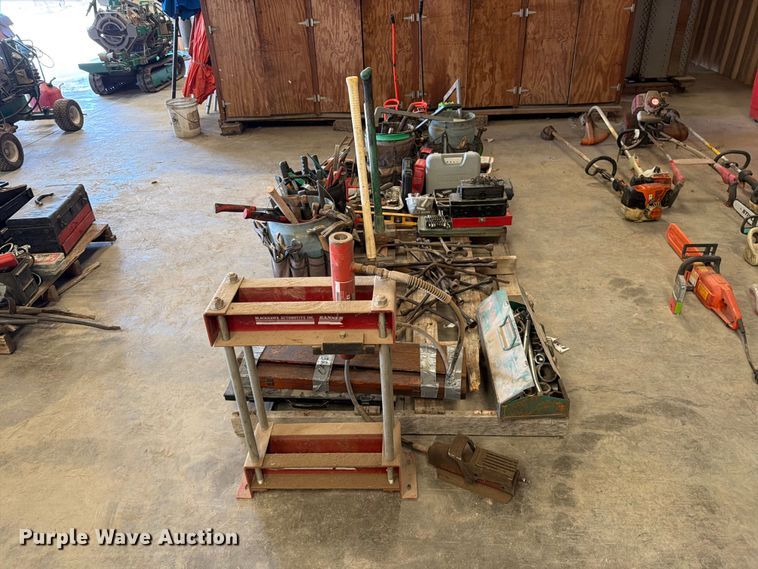 image for item EP7713 (2) pallets of tools