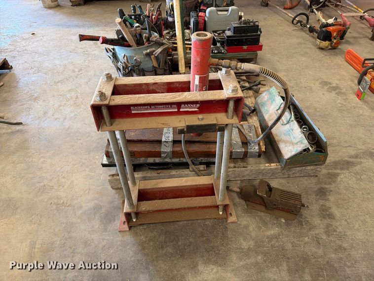 image for item EP7713 (2) pallets of tools