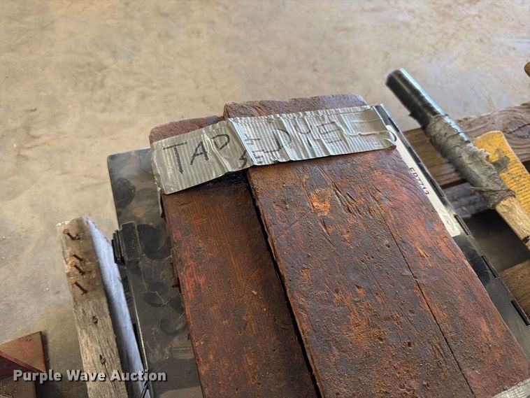 image for item EP7713 (2) pallets of tools