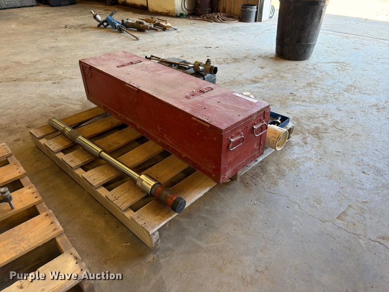 image for item EP7714 T.D. Williams Tapping and completion tools