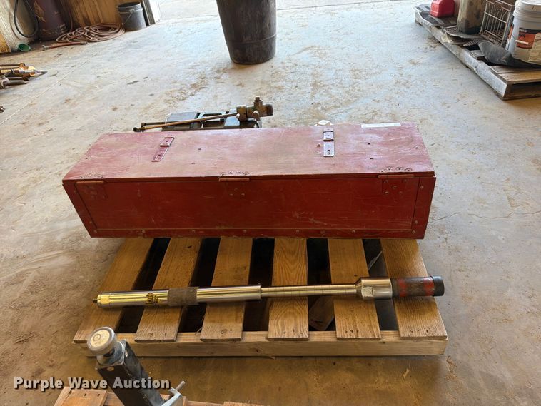 image for item EP7714 T.D. Williams Tapping and completion tools