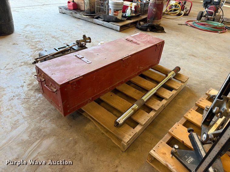image for item EP7714 T.D. Williams Tapping and completion tools