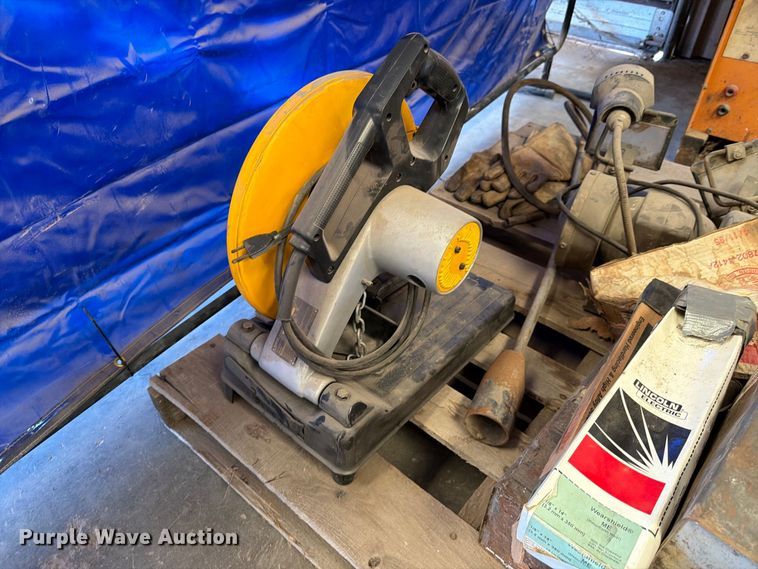 image for item EP7716 Airco 250 Ampere Bumble Bee welder